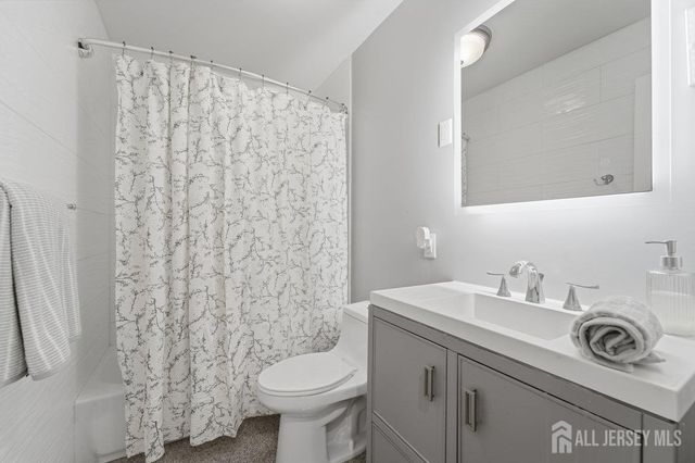 5350 orchard Street, Piscataway, NJ 08854