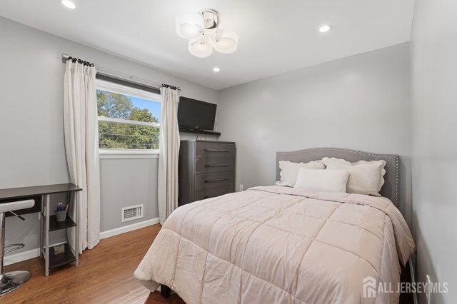 5350 orchard Street, Piscataway, NJ 08854