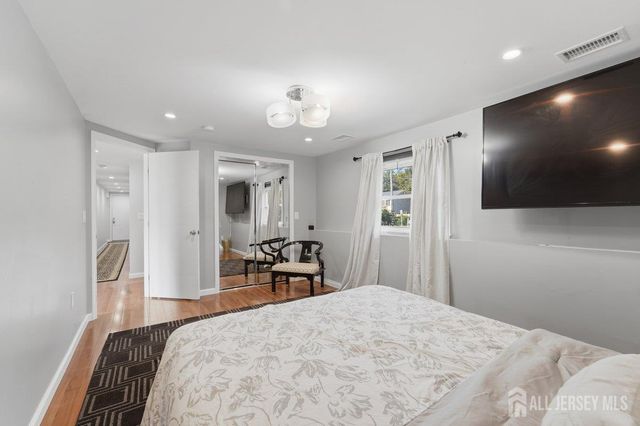 5350 orchard Street, Piscataway, NJ 08854