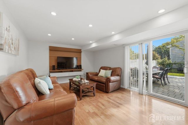 5350 orchard Street, Piscataway, NJ 08854