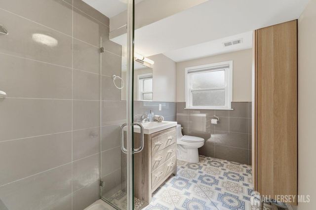 5350 orchard Street, Piscataway, NJ 08854