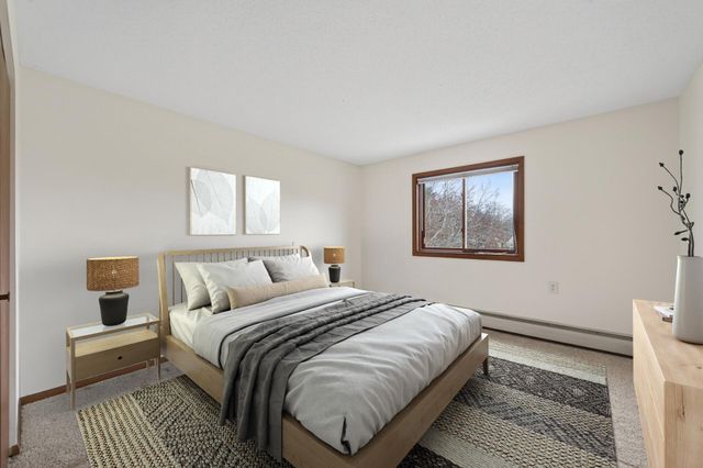 4400 36th Avenue N 210, Robbinsdale, MN 55422
