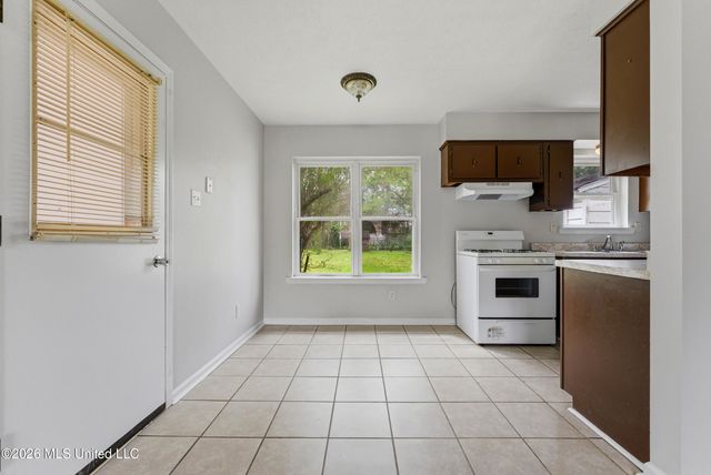 2715 Meadowbrook Drive, Horn Lake, MS 38637