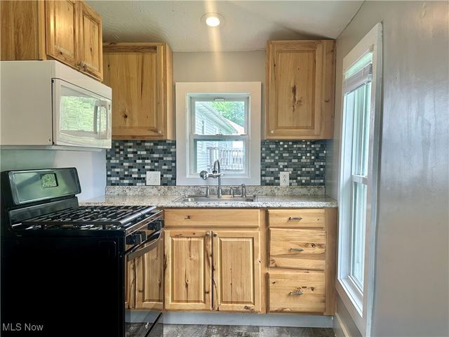 3602 11th Avenue, Vienna, WV 26105