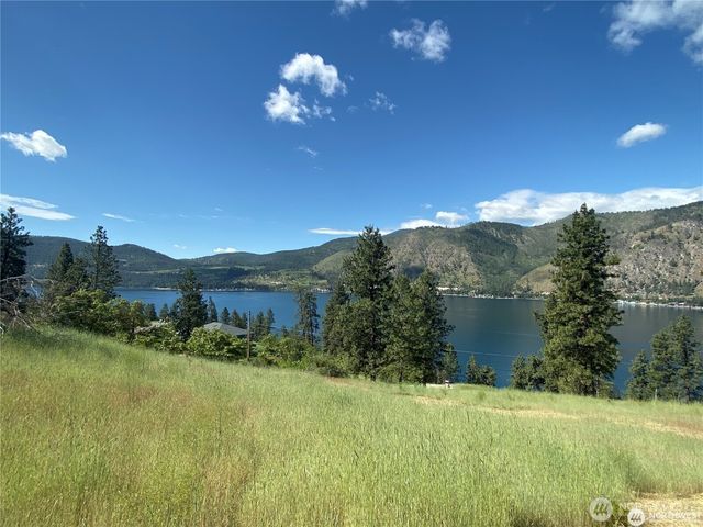 2524 Lakeshore Drive, Manson, WA 98831