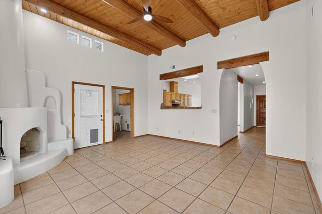 2212 Calle De Silverio SW, Los Lunas, NM 87031