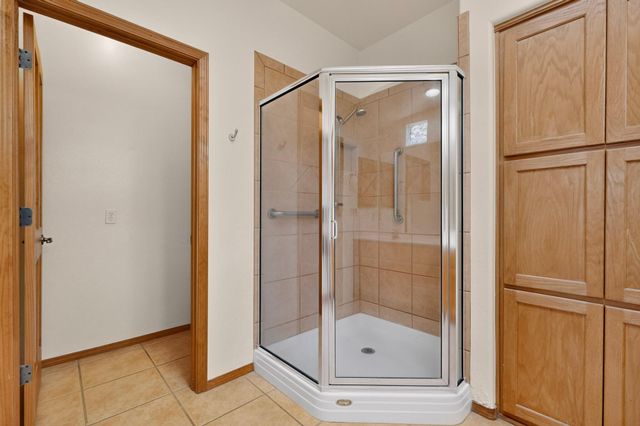 2212 Calle De Silverio SW, Los Lunas, NM 87031