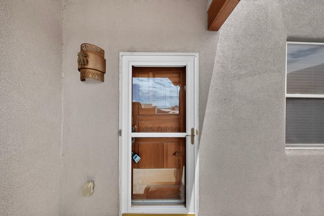 2212 Calle De Silverio SW, Los Lunas, NM 87031