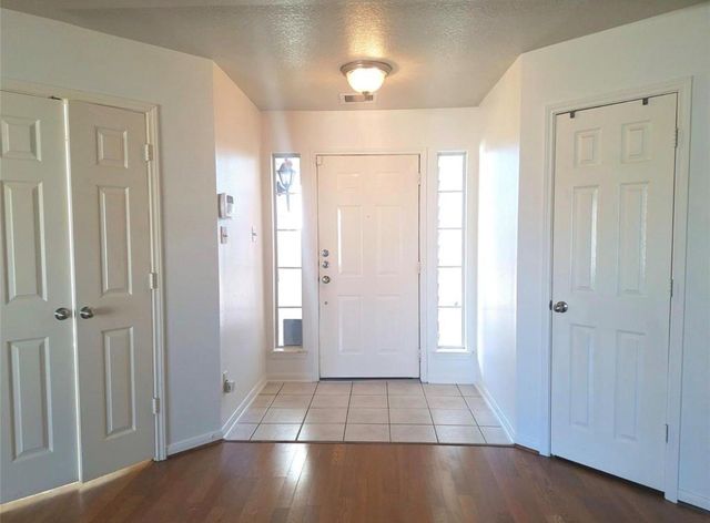 17124 Gleneagle Drive S, Conroe, TX 77385