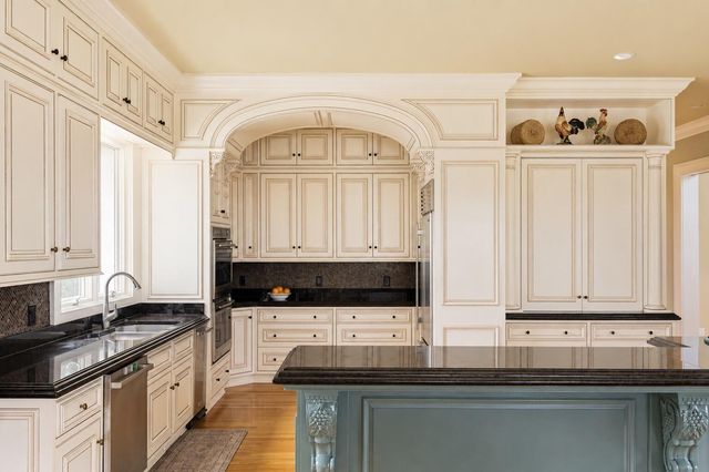 4145 Colonel Vanderhorst Circle, Mount Pleasant, SC 29466