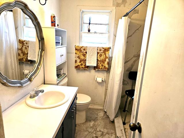 2404 W 9th St, Odessa, TX 79763