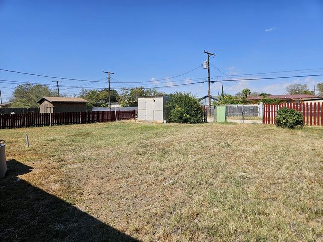 2404 W 9th St, Odessa, TX 79763