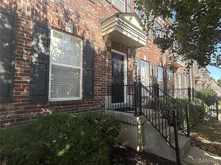 221 Candice Way, St Peters, MO 63376