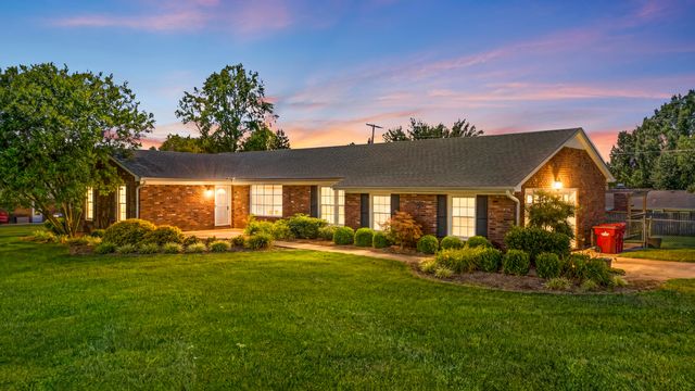 839 Springhill Lane, Frankfort, KY 40601