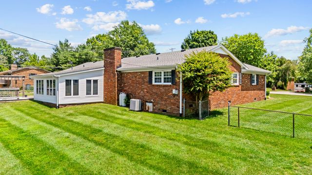 839 Springhill Lane, Frankfort, KY 40601