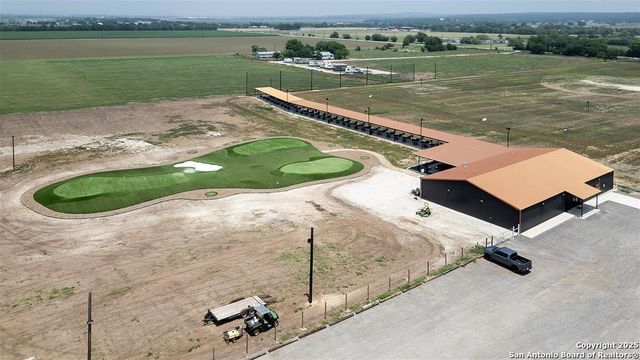 574 White Oak, Castroville, TX 78009