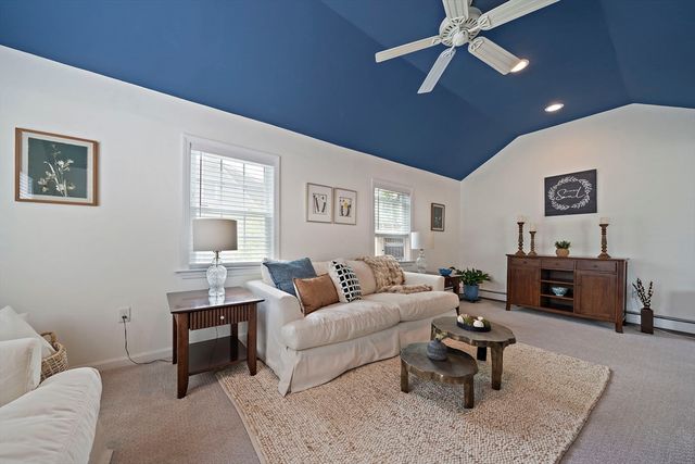 37 Davis St 2, Mansfield, MA 02048