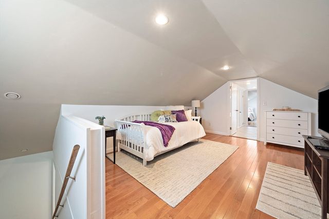 37 Davis St 2, Mansfield, MA 02048