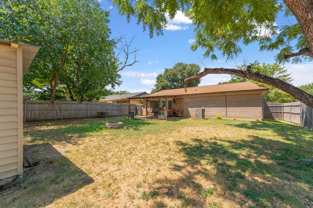 5732 Bonner Drive, Haltom City, TX 76148