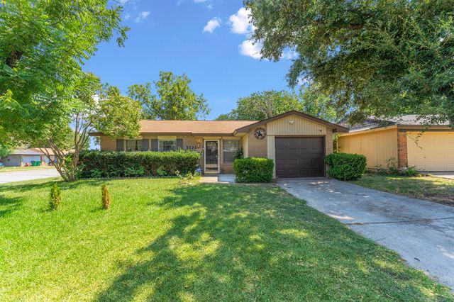 5732 Bonner Drive, Haltom City, TX 76148
