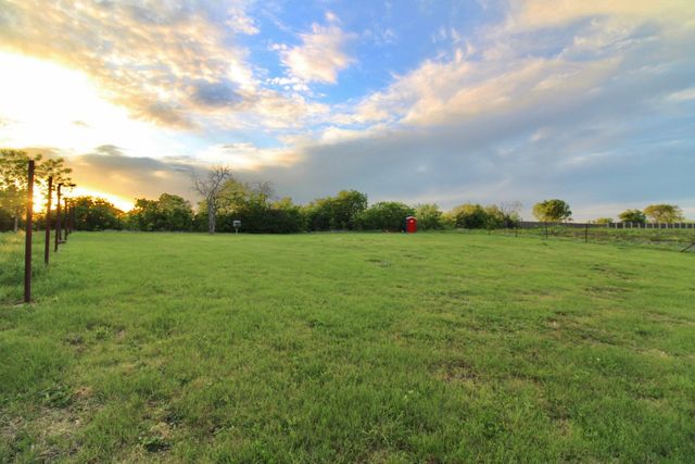 315 S Army Avenue, Dallas, TX 75211