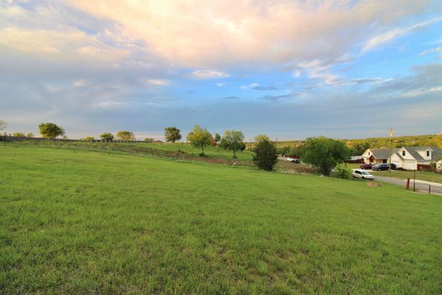 315 S Army Avenue, Dallas, TX 75211