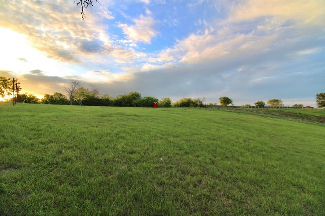 315 S Army Avenue, Dallas, TX 75211