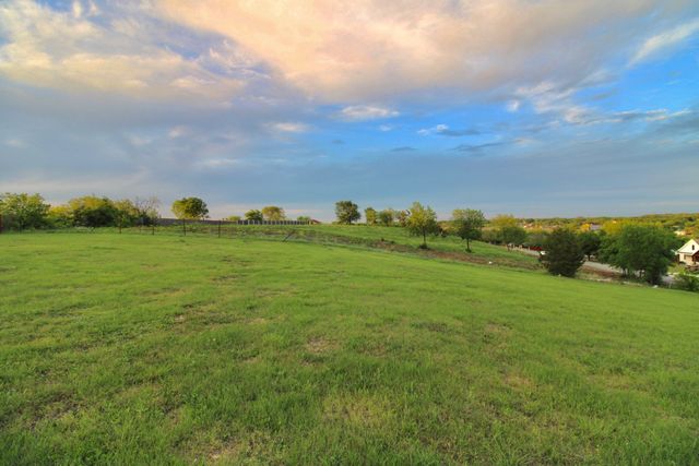 315 S Army Avenue, Dallas, TX 75211