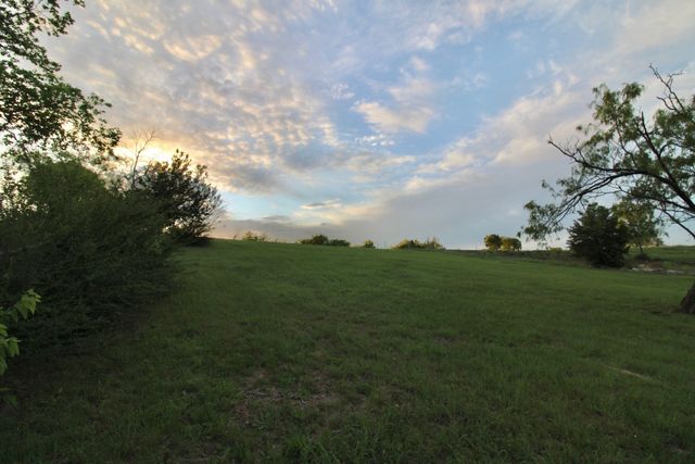 315 S Army Avenue, Dallas, TX 75211