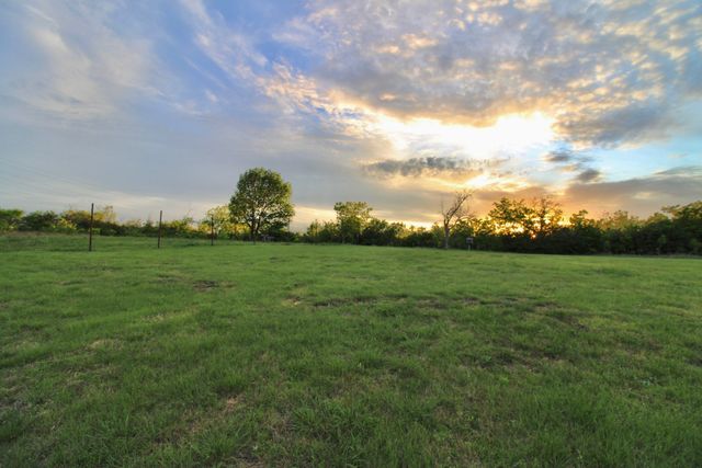 315 S Army Avenue, Dallas, TX 75211