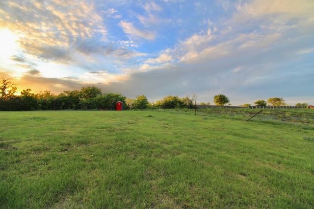 315 S Army Avenue, Dallas, TX 75211