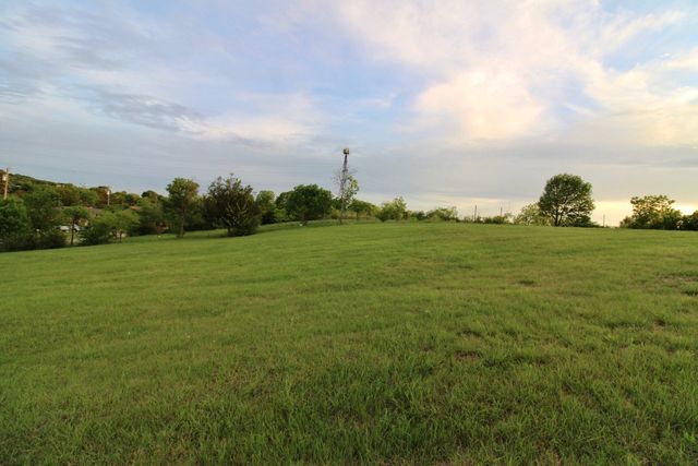 315 S Army Avenue, Dallas, TX 75211