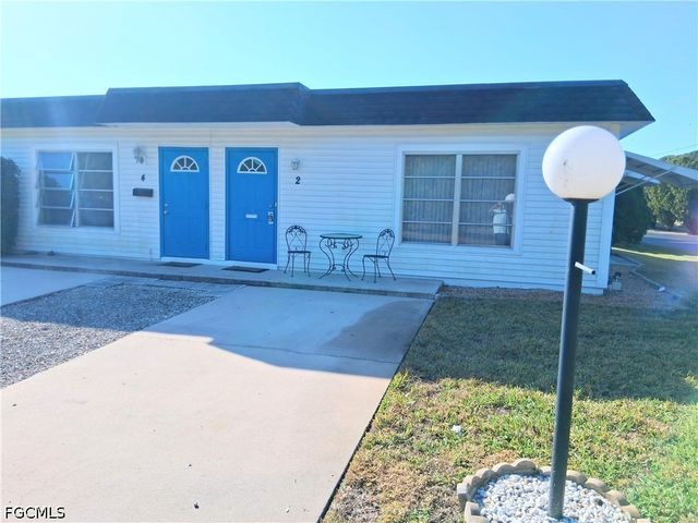 2 Tangelo CT, Lehigh Acres, FL 33936