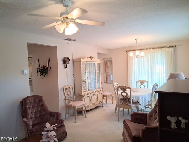 2 Tangelo CT, Lehigh Acres, FL 33936