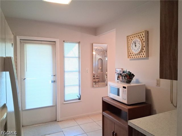 2 Tangelo CT, Lehigh Acres, FL 33936