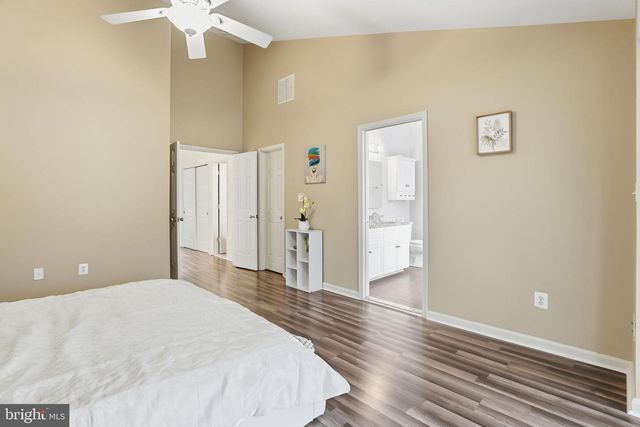 26073 NIMBLETON SQ, Chantilly, VA 20152