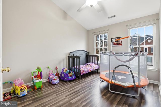 26073 NIMBLETON SQ, Chantilly, VA 20152