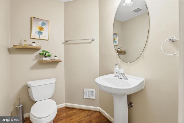 26073 NIMBLETON SQ, Chantilly, VA 20152