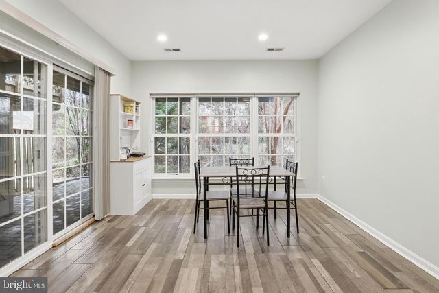 26073 NIMBLETON SQ, Chantilly, VA 20152