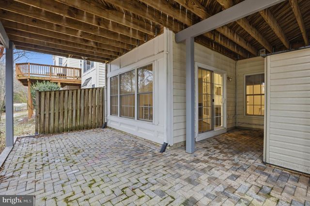 26073 NIMBLETON SQ, Chantilly, VA 20152