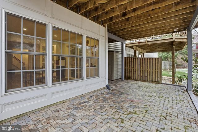 26073 NIMBLETON SQ, Chantilly, VA 20152