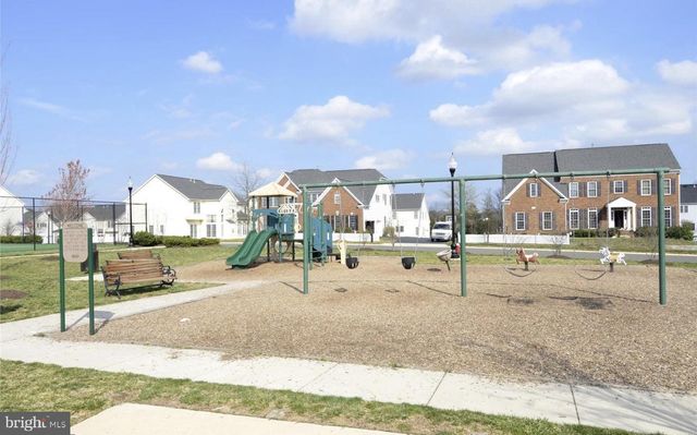 26073 NIMBLETON SQ, Chantilly, VA 20152