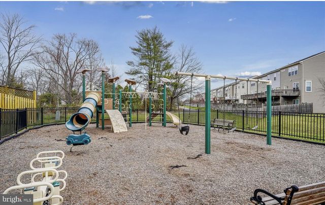 26073 NIMBLETON SQ, Chantilly, VA 20152