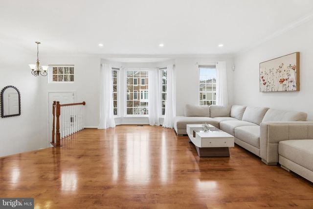 26073 NIMBLETON SQ, Chantilly, VA 20152