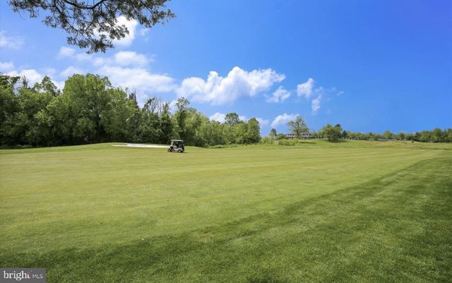 26073 NIMBLETON SQ, Chantilly, VA 20152