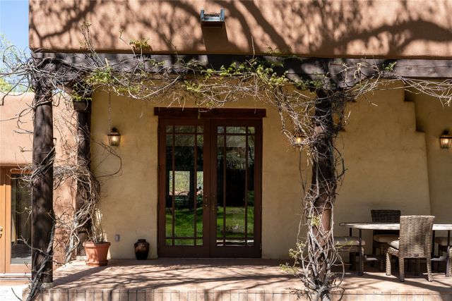 1101 Don Gaspar Avenue, Santa Fe, NM 87505