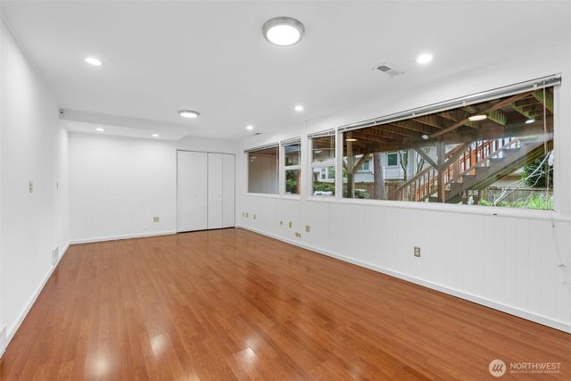 7237 NE 121st Place, Kirkland, WA 98034