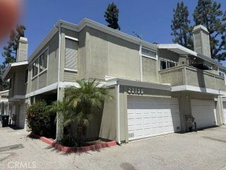 22135 Burbank, Woodland Hills, CA 91367