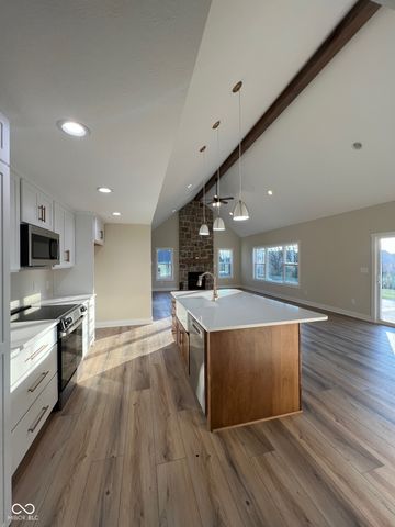 3550 S Meadows Lane, New Palestine, IN 46163