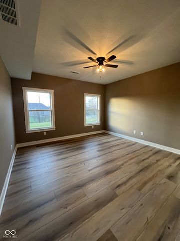 3550 S Meadows Lane, New Palestine, IN 46163